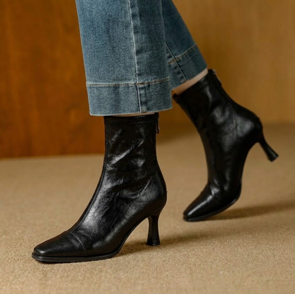 Refina Ankle Boots